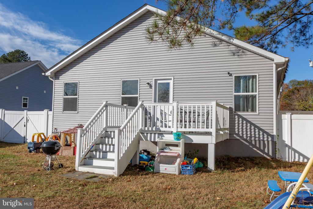 42 WOODMOUNT DRIVE
