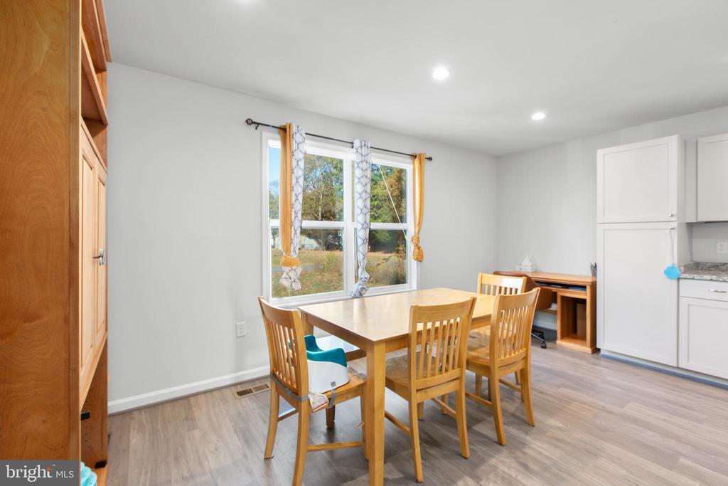 42 WOODMOUNT DRIVE