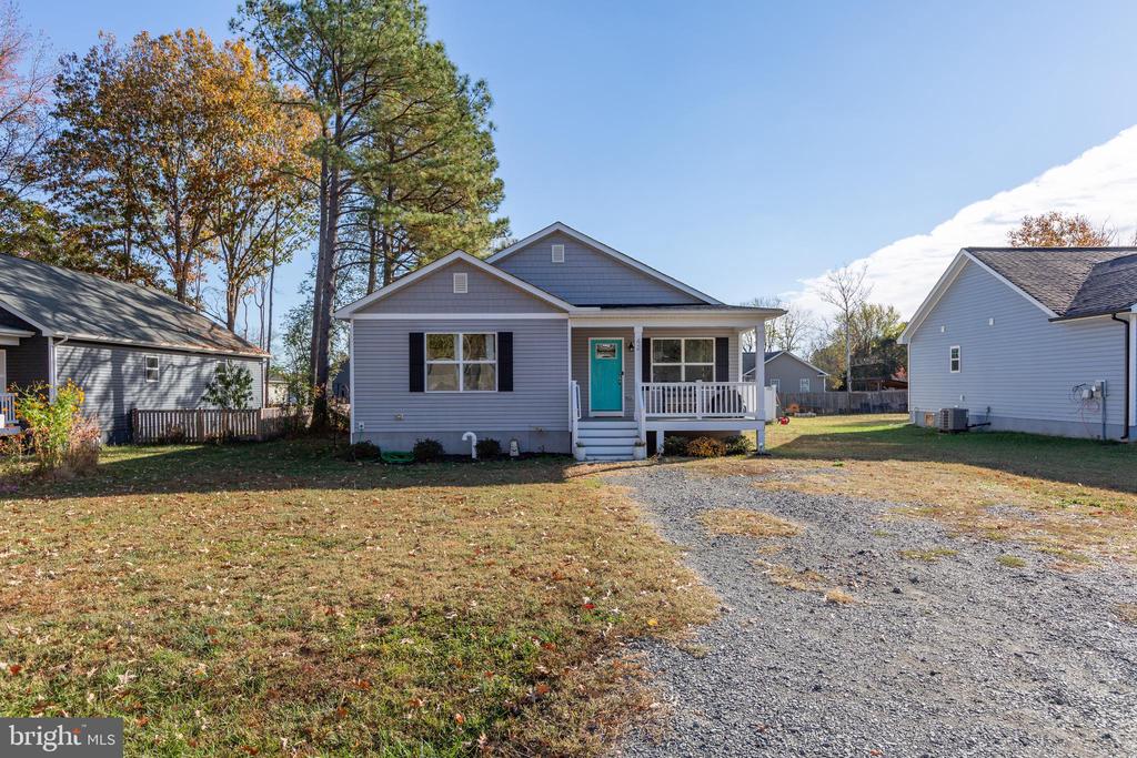 42 WOODMOUNT DRIVE