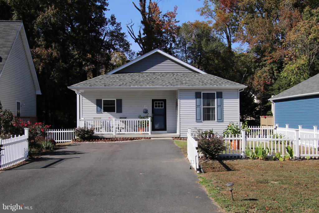 137 12TH STREET