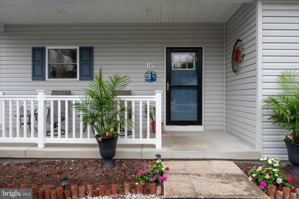 137 12TH STREET