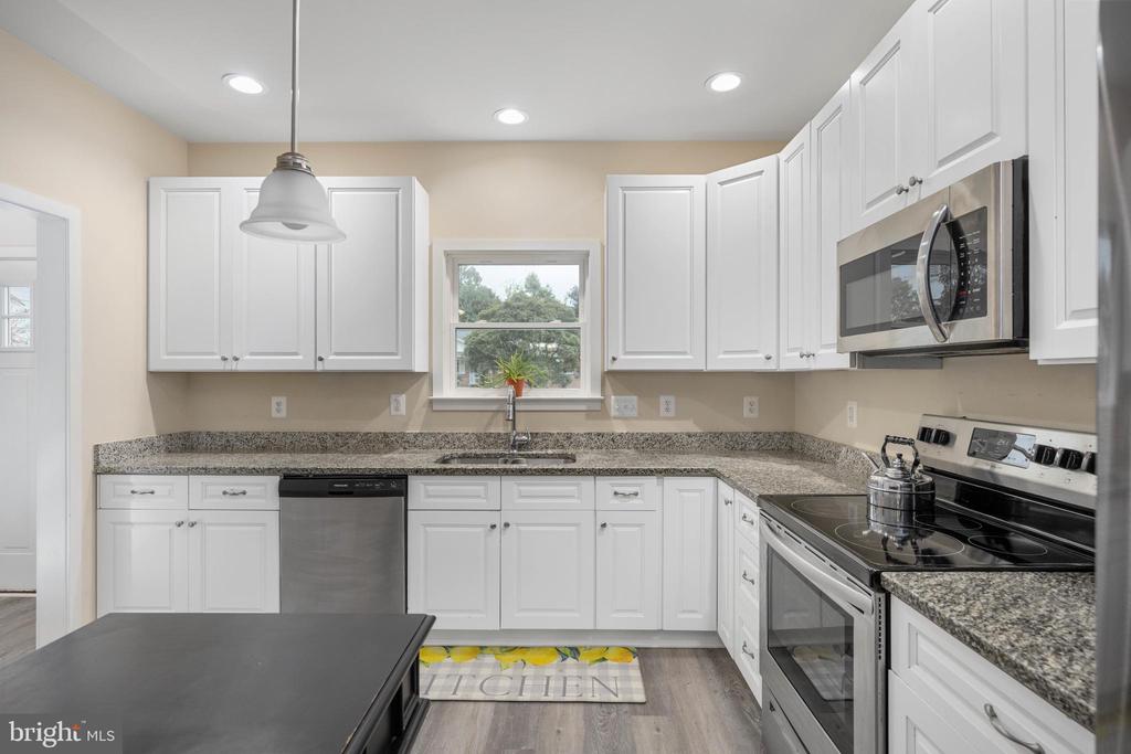 137 12TH STREET