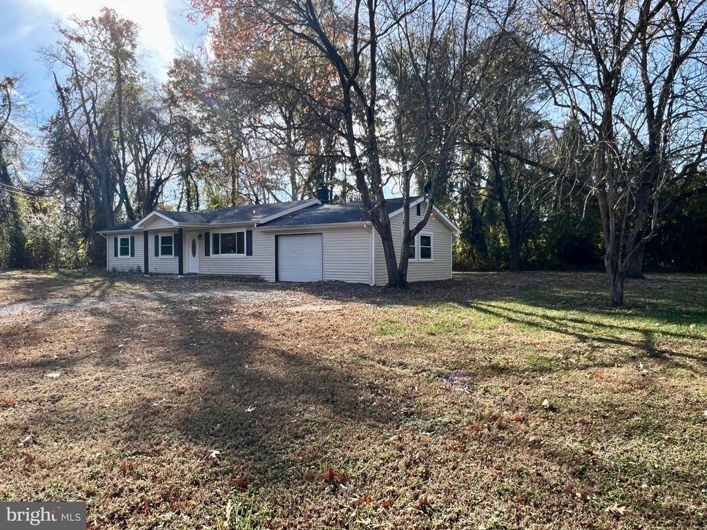 141 MEADOWVIEW LANE