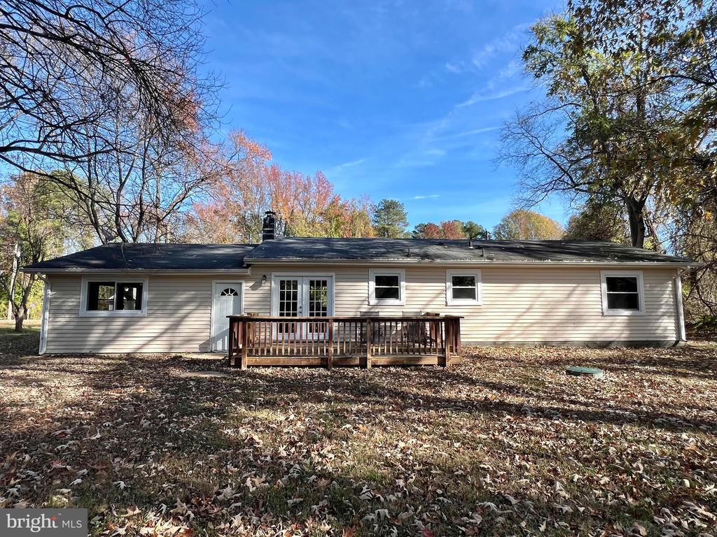141 MEADOWVIEW LANE