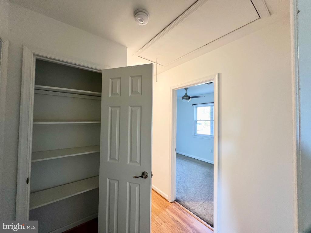 141 MEADOWVIEW LANE