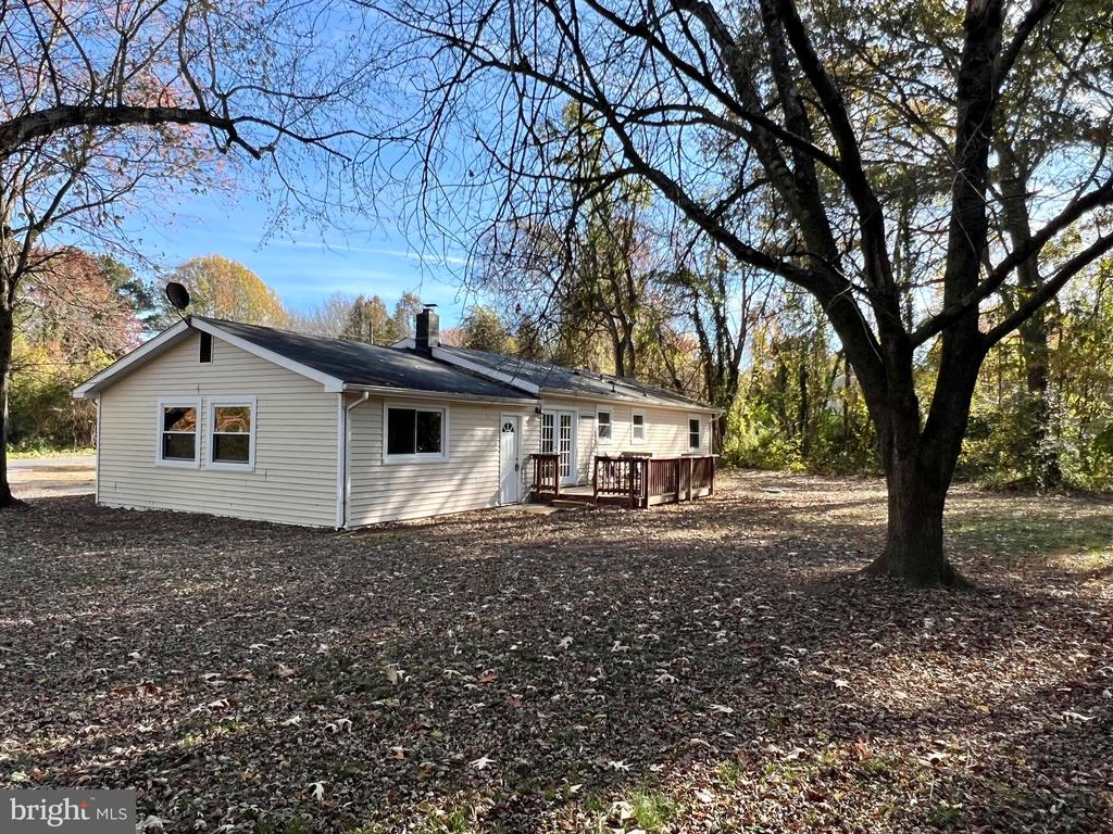 141 MEADOWVIEW LANE