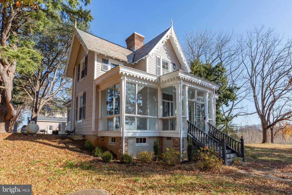 236 LEEDSTOWN ROAD