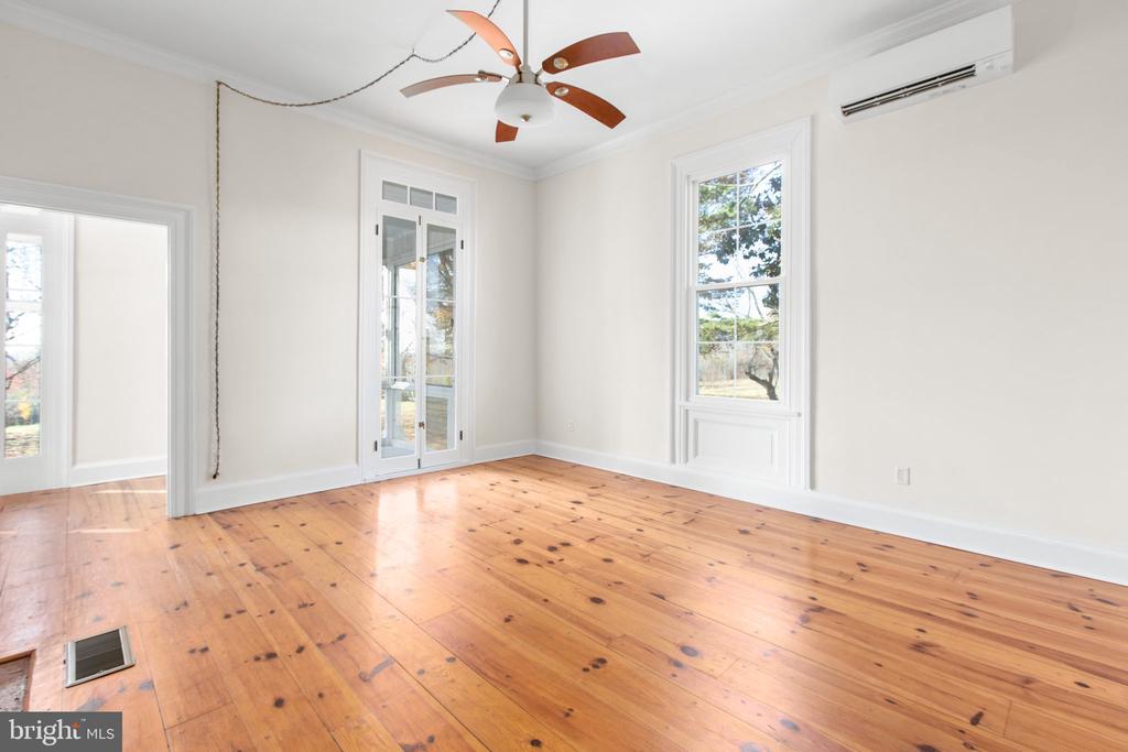 236 LEEDSTOWN ROAD