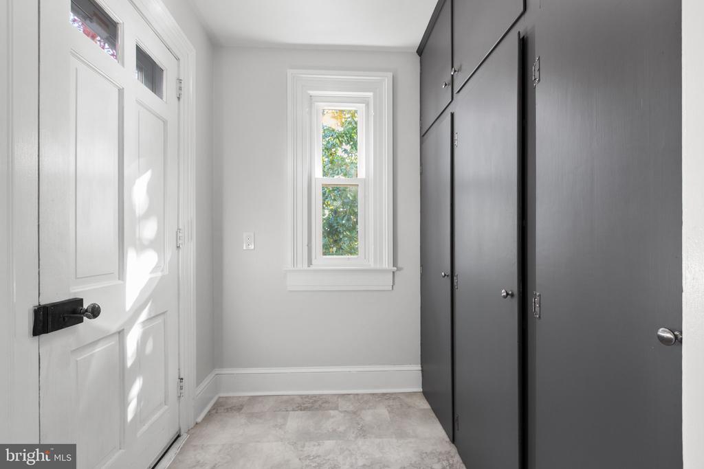 236 LEEDSTOWN ROAD