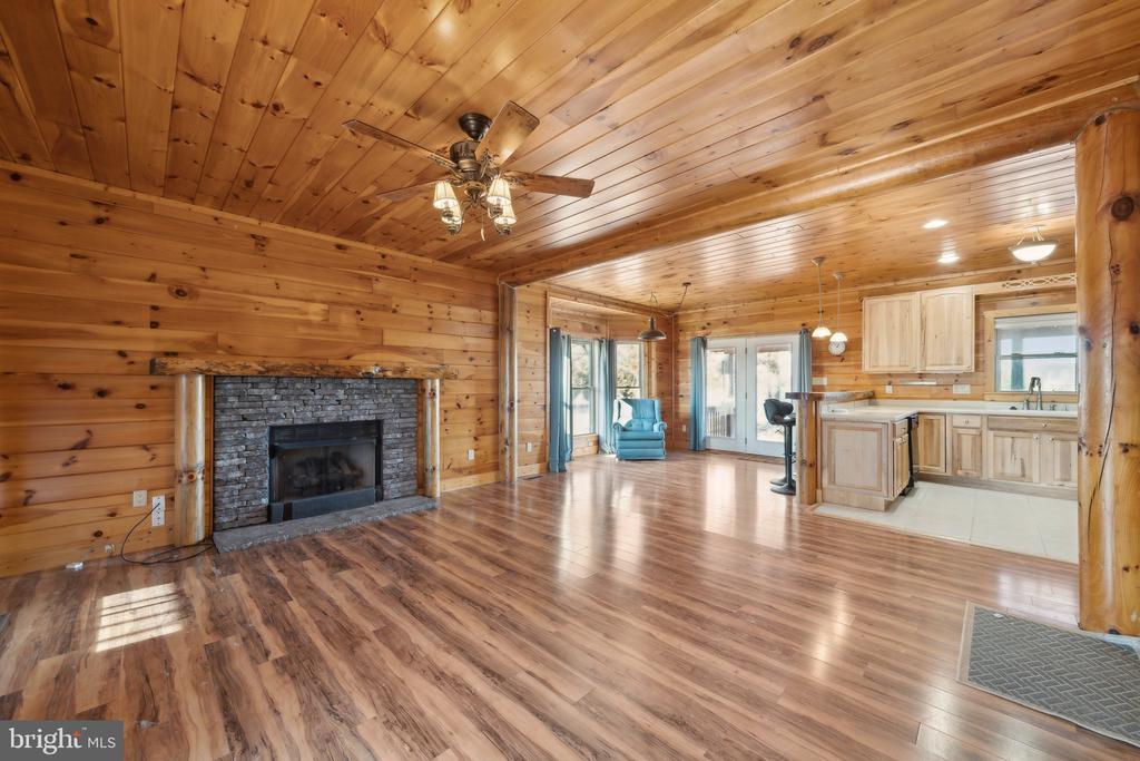 1319 WHITE POINT ROAD