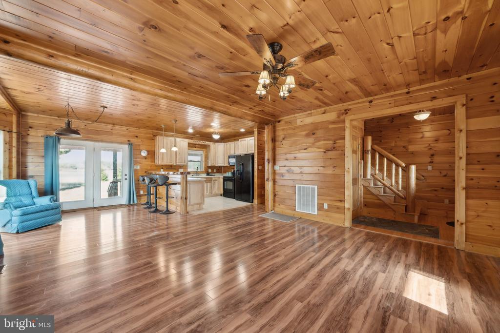 1319 WHITE POINT ROAD