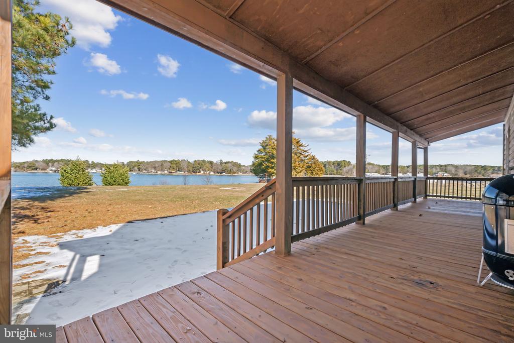1319 WHITE POINT ROAD