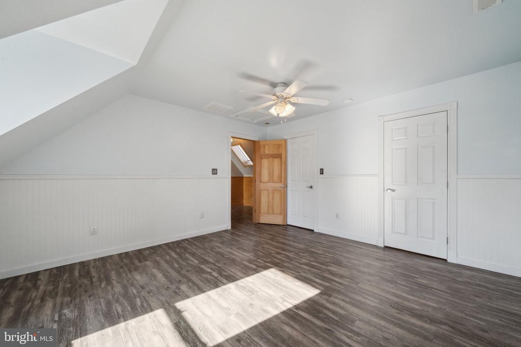 1319 WHITE POINT ROAD