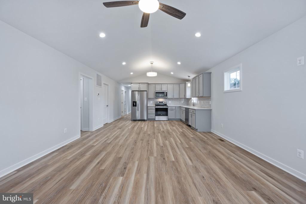43 MONROE DRIVE