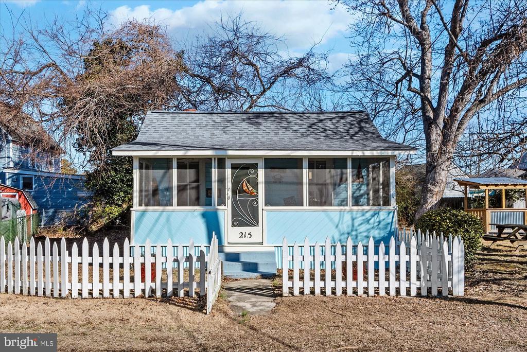 215 JEFFERSON STREET