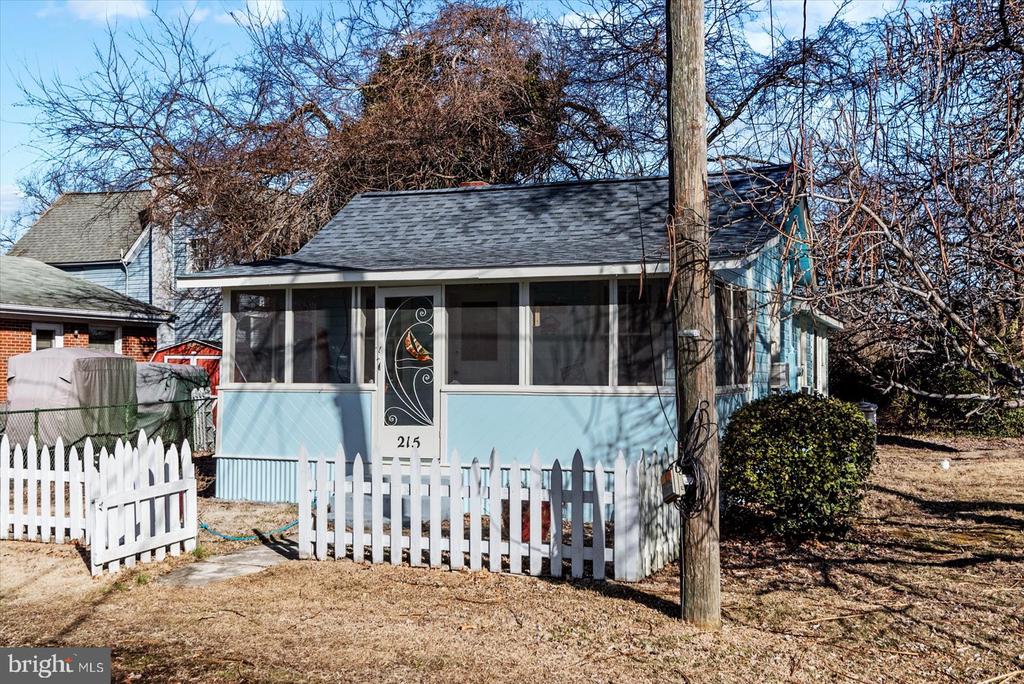 215 JEFFERSON STREET