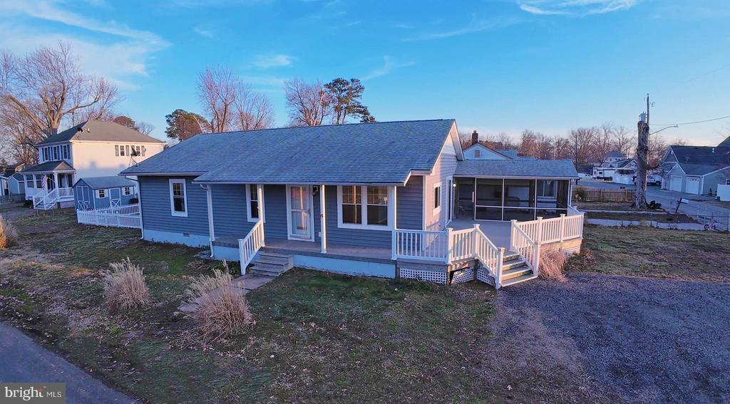 1002 MARSHALL AVE