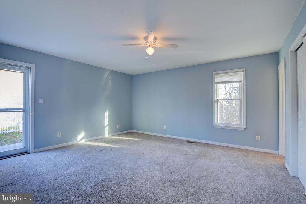 1002 MARSHALL AVE