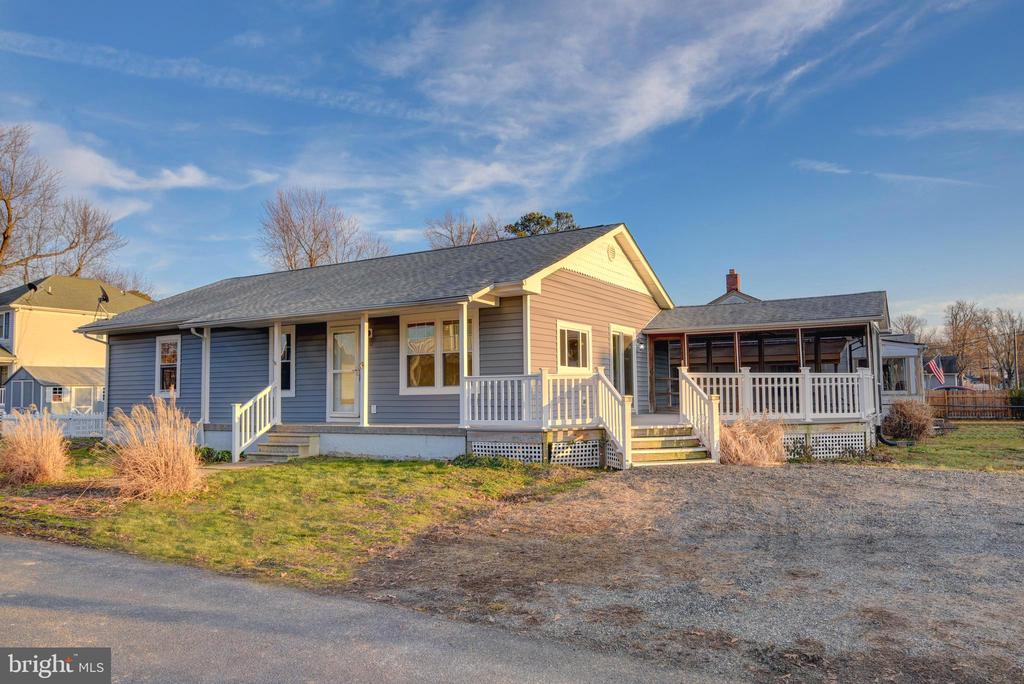 1002 MARSHALL AVE