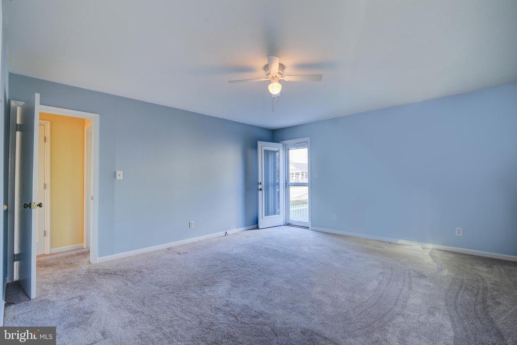 1002 MARSHALL AVE