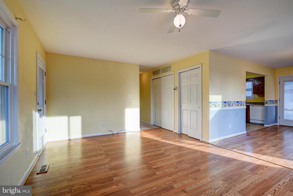 1002 MARSHALL AVE