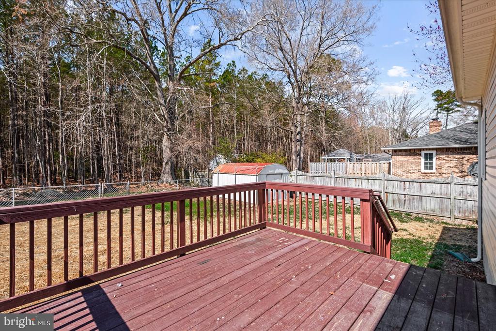 239 WAKEFIELD DRIVE