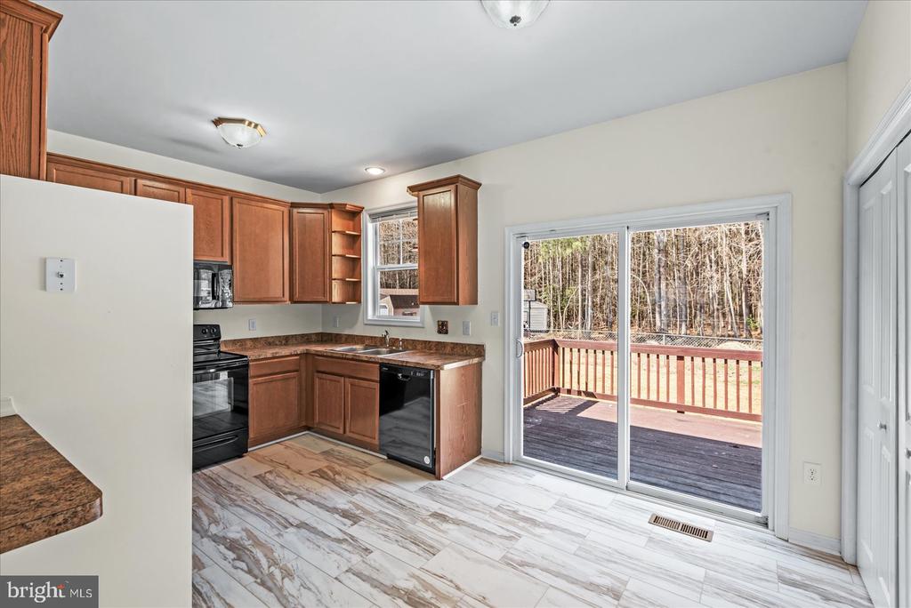 239 WAKEFIELD DRIVE