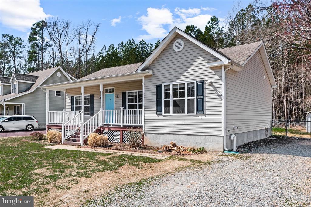 239 WAKEFIELD DRIVE
