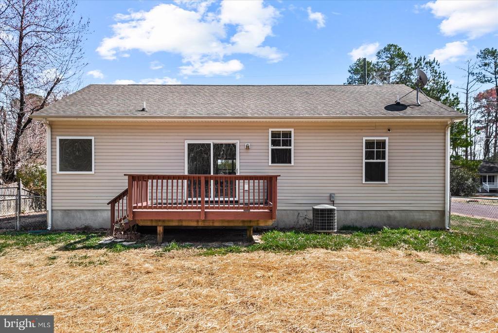239 WAKEFIELD DRIVE
