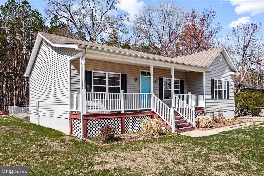 239 WAKEFIELD DRIVE