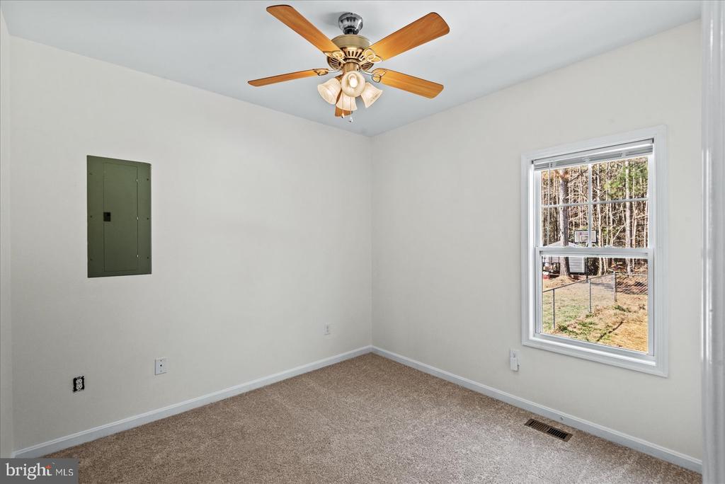 239 WAKEFIELD DRIVE