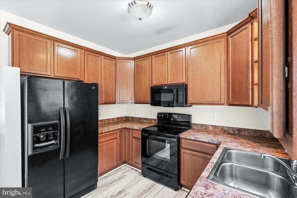 239 WAKEFIELD DRIVE