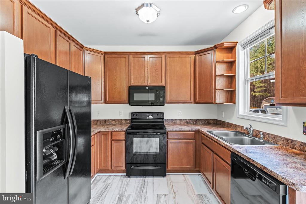 239 WAKEFIELD DRIVE