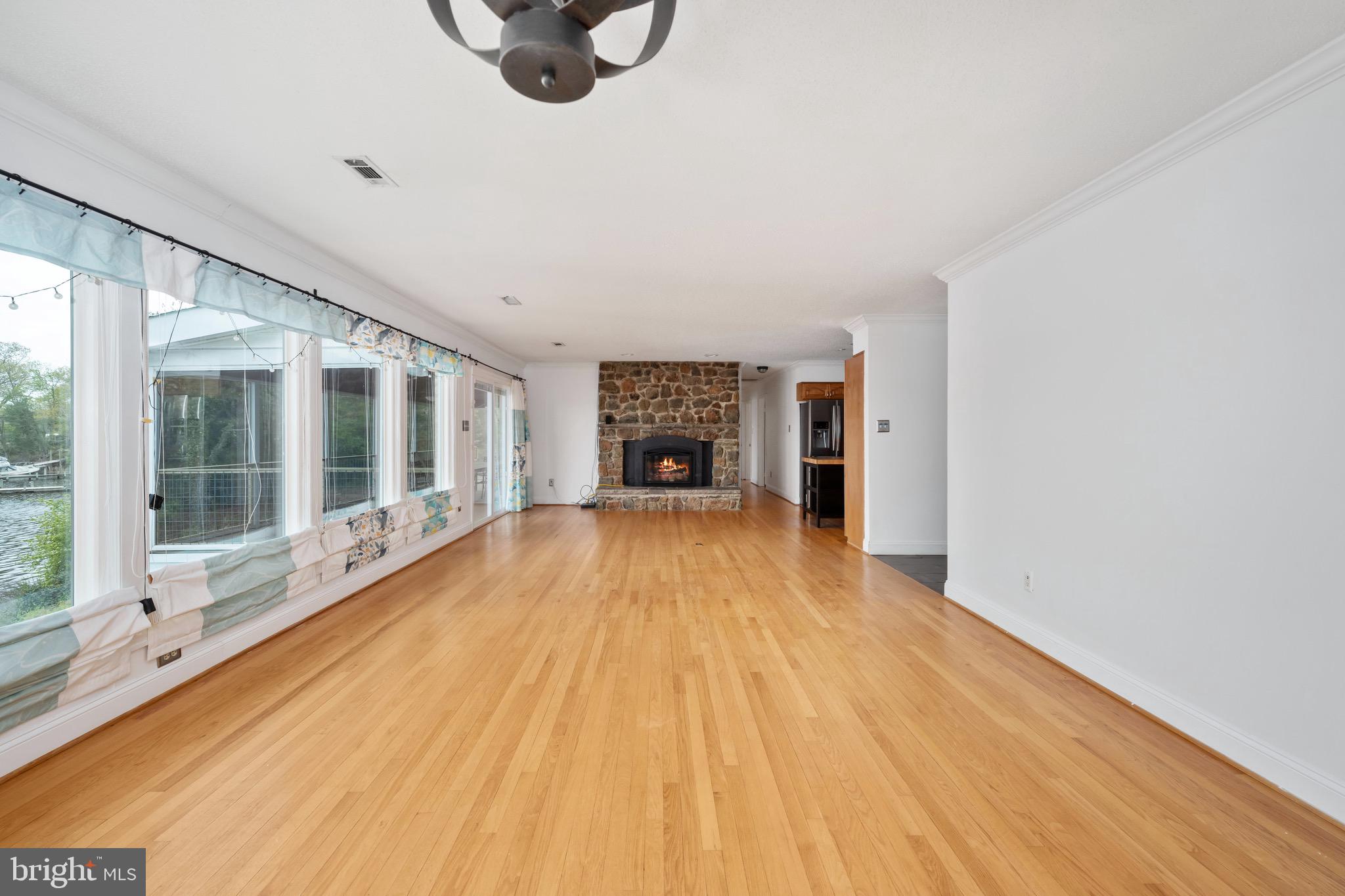 36 WATERVIEW POINT