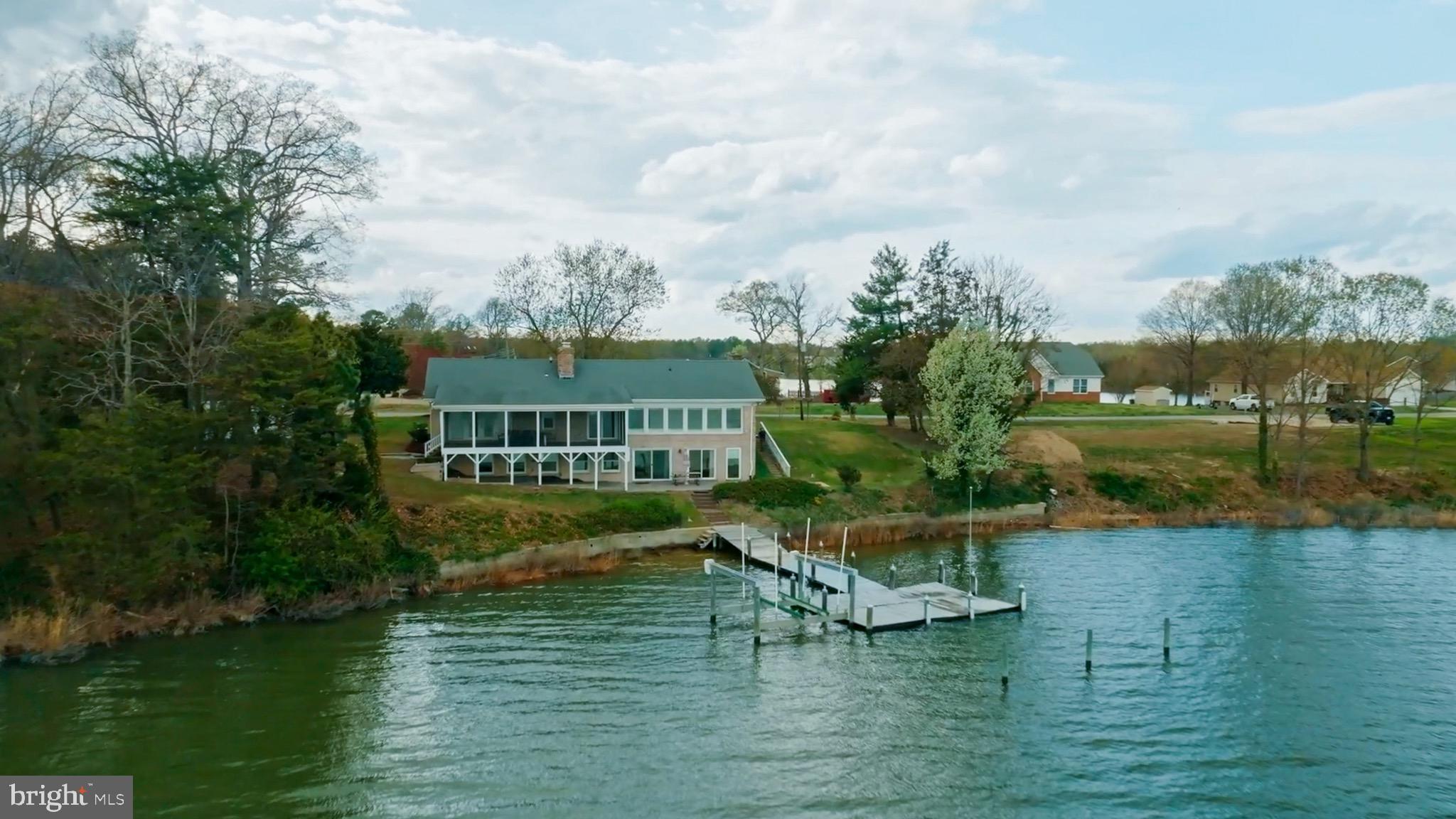 36 WATERVIEW POINT