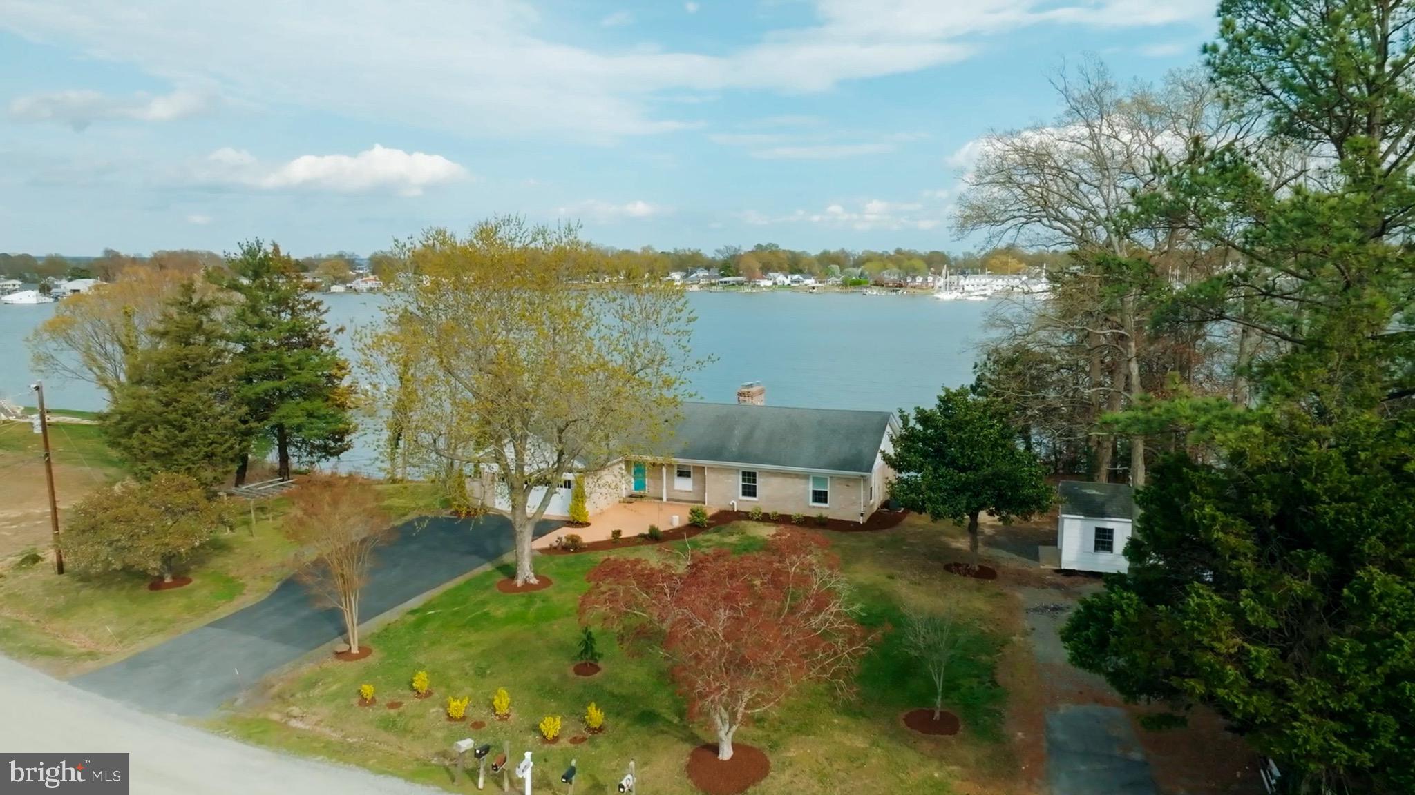 36 WATERVIEW POINT