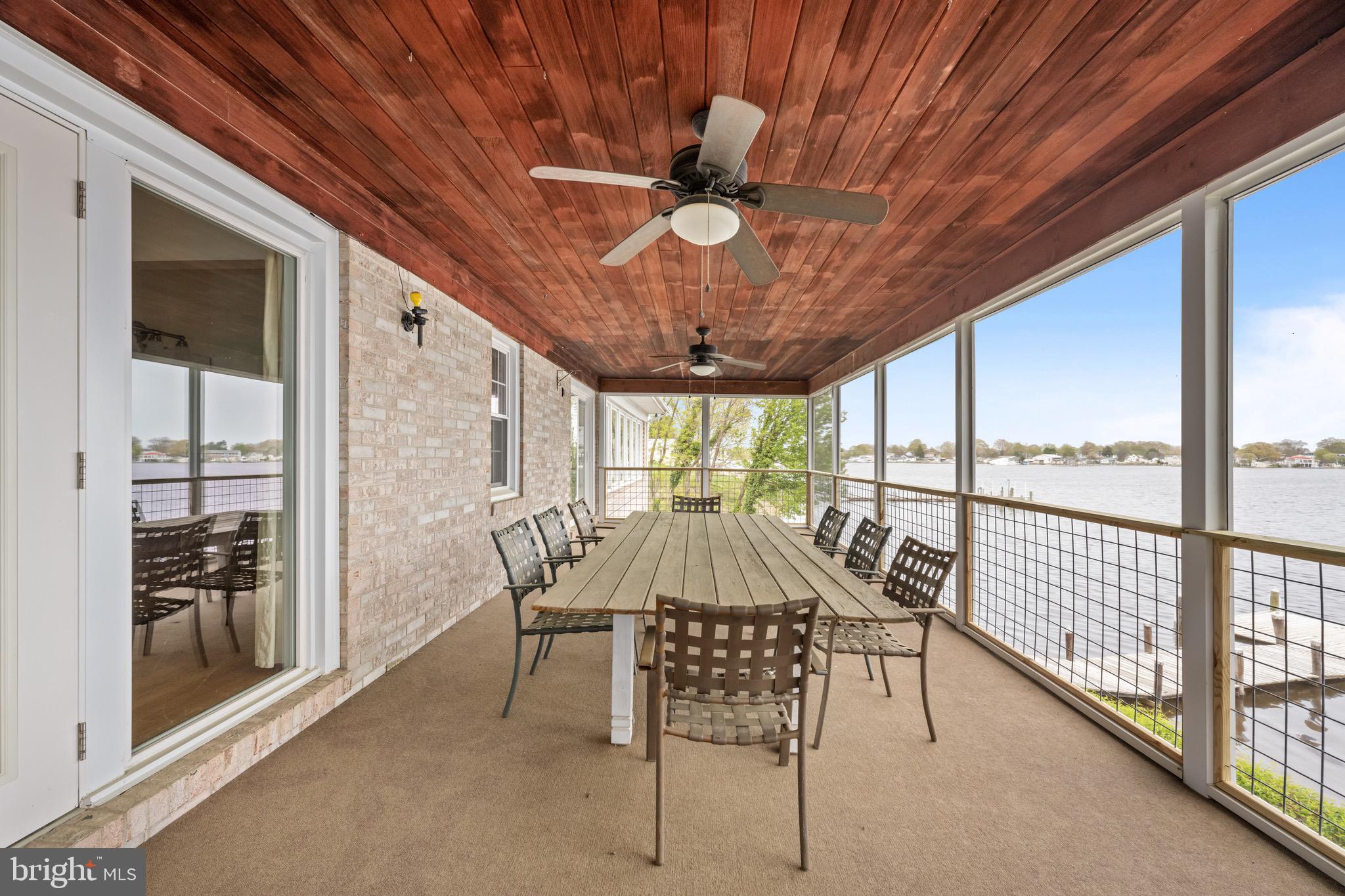 36 WATERVIEW POINT