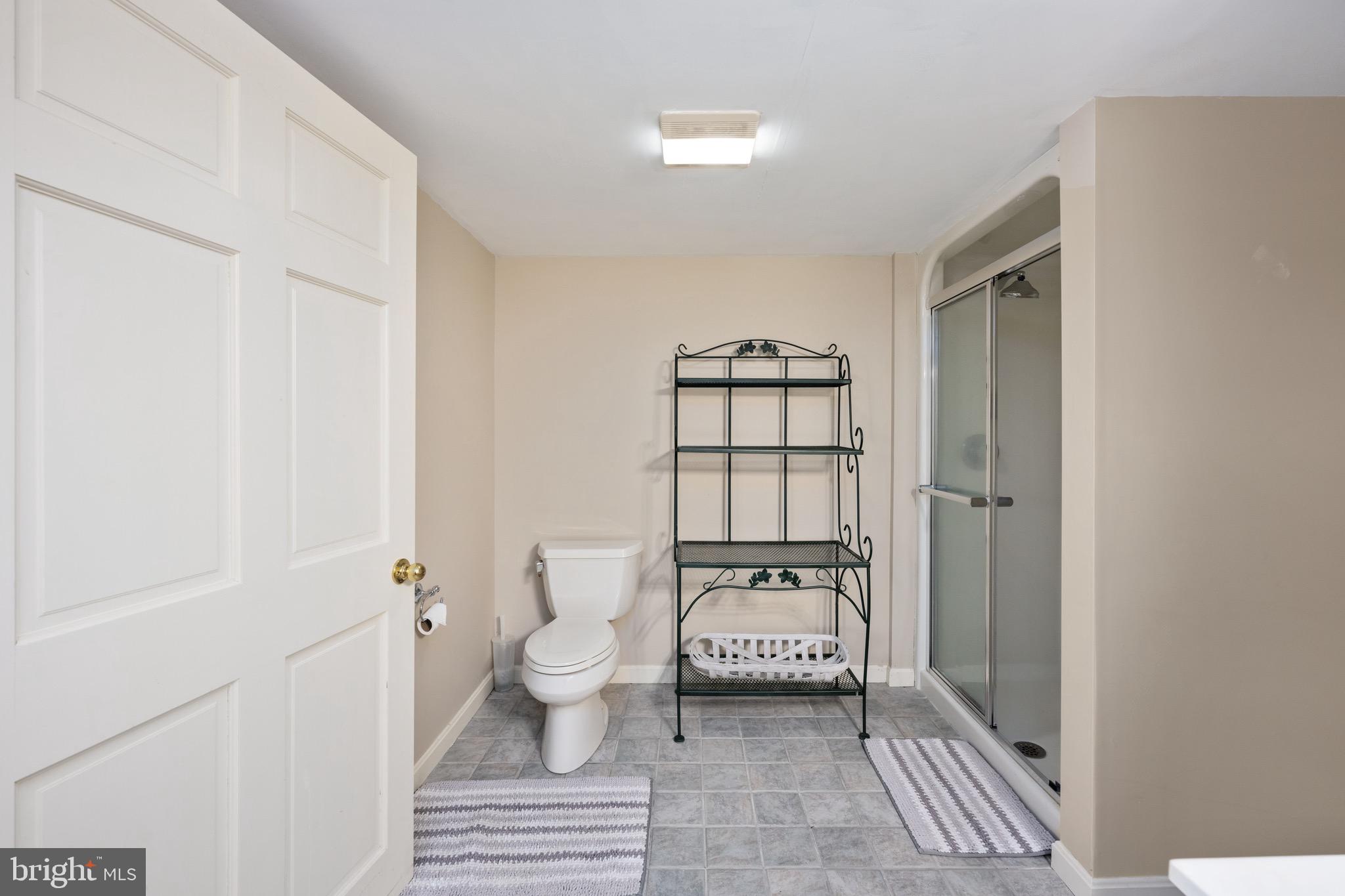 36 WATERVIEW POINT