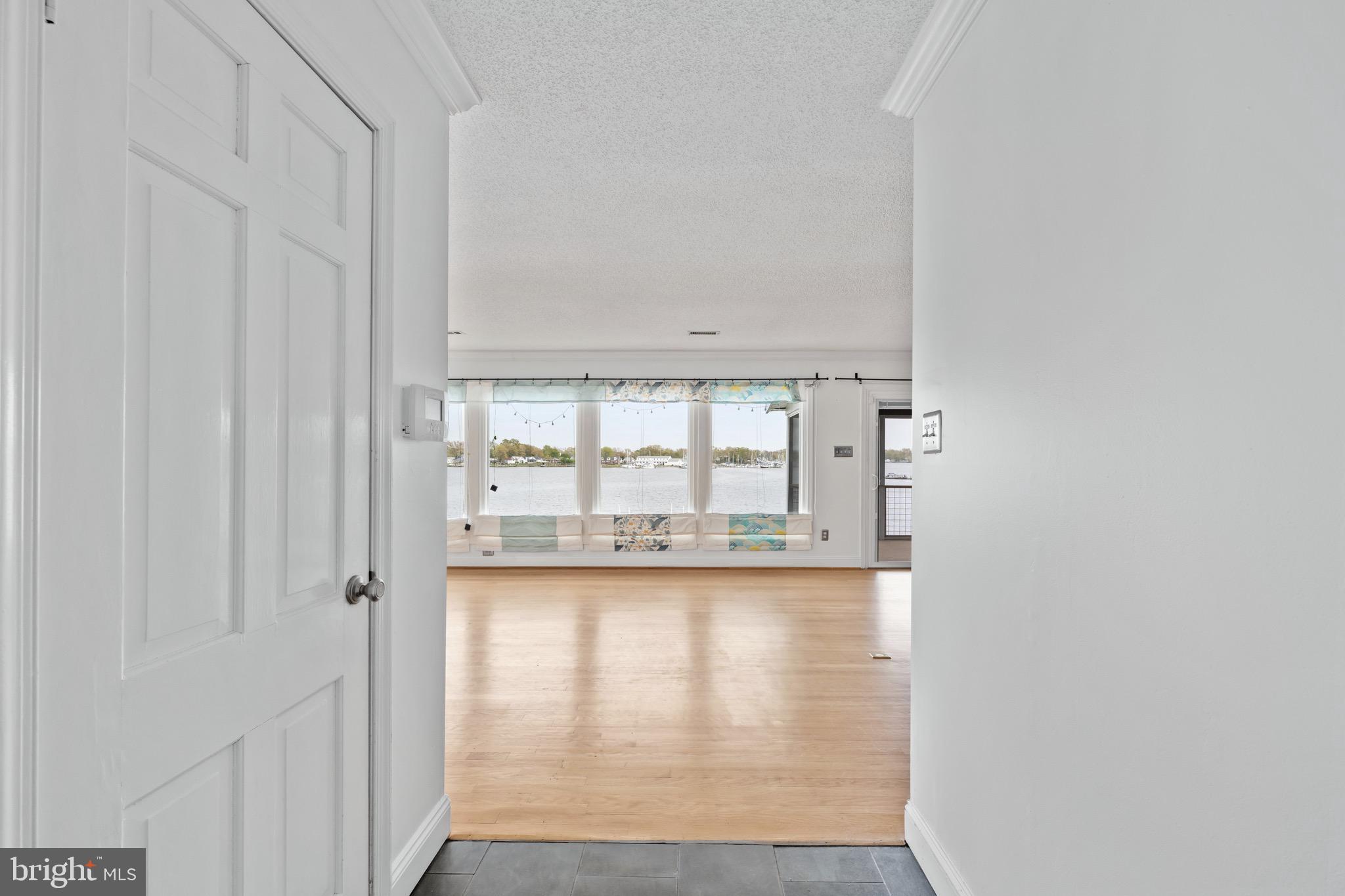 36 WATERVIEW POINT