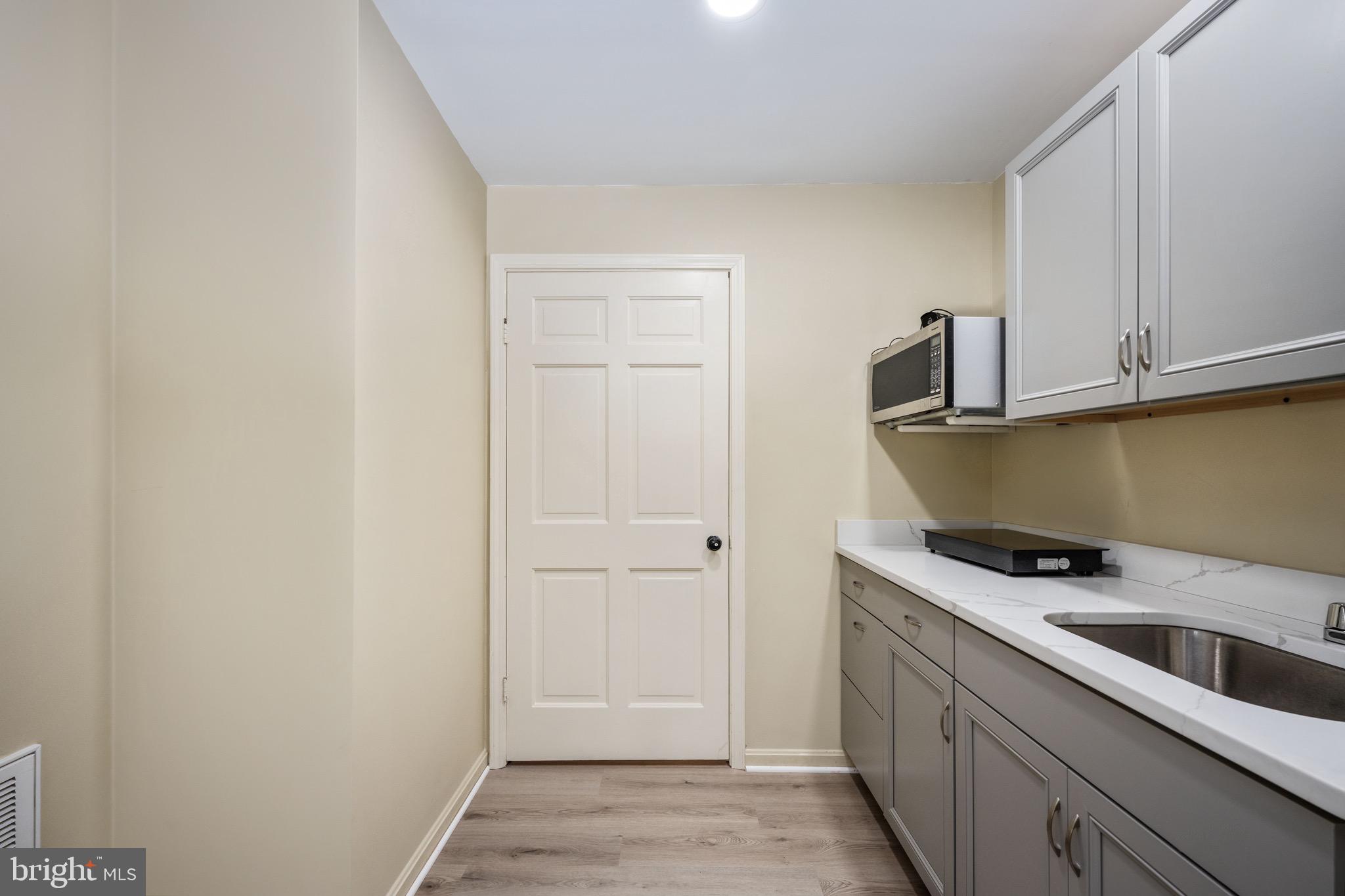 36 WATERVIEW POINT