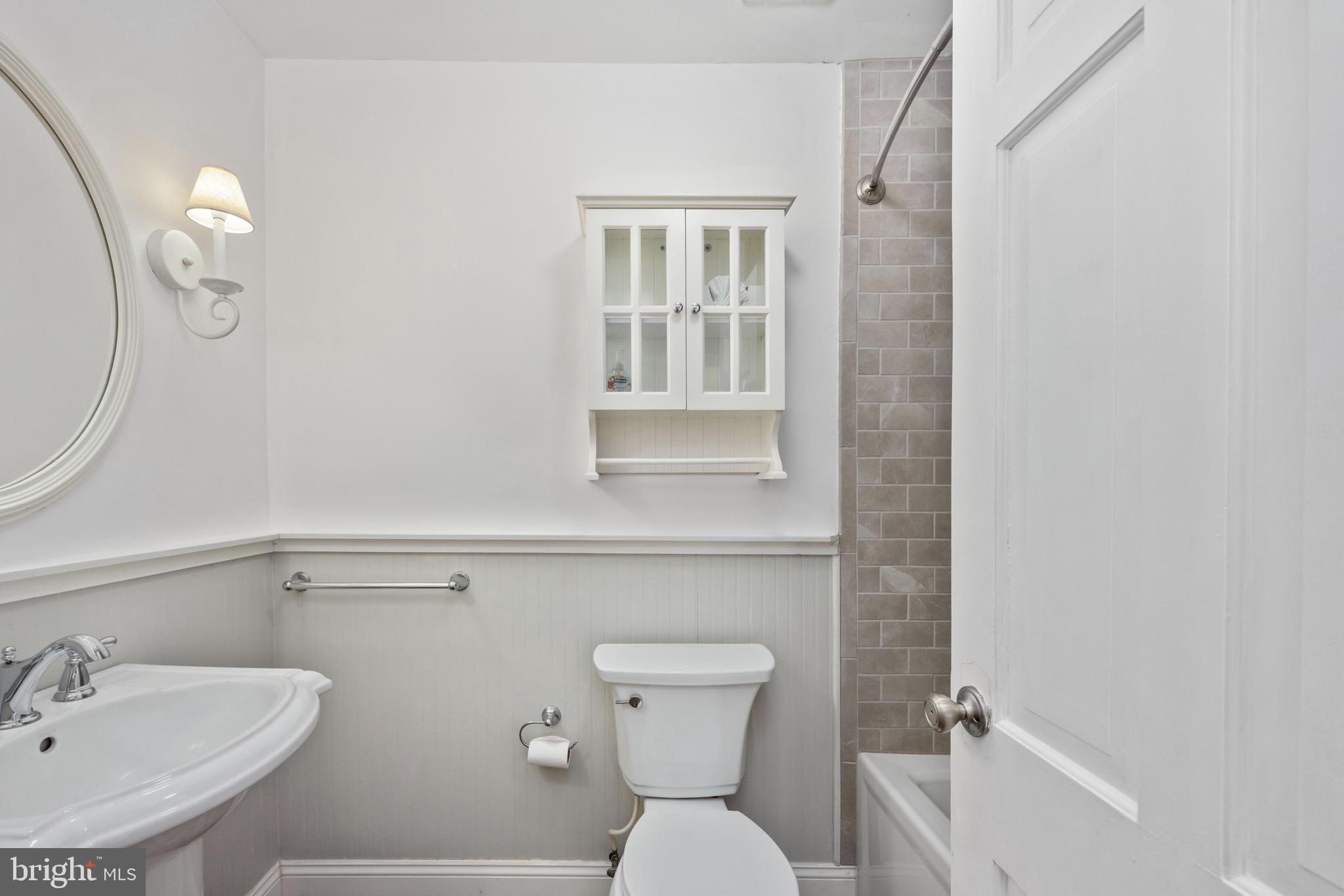 36 WATERVIEW POINT