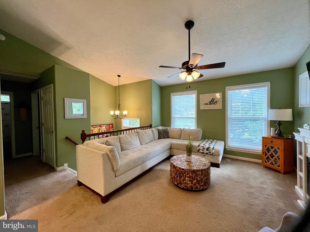 303 CLEARVIEW DRIVE