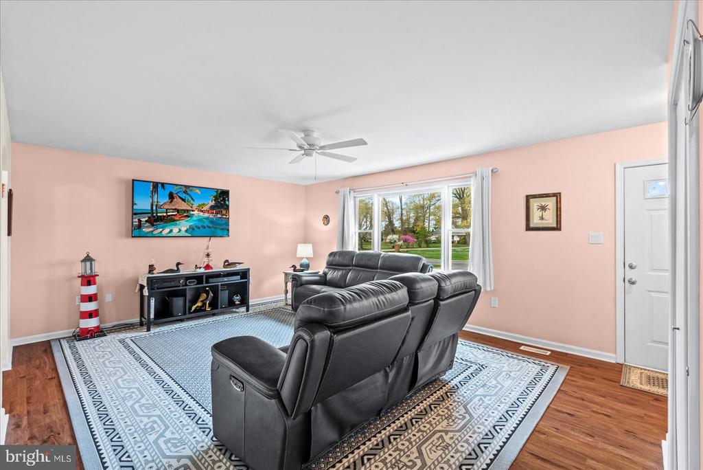137 SEBASTIAN AVE