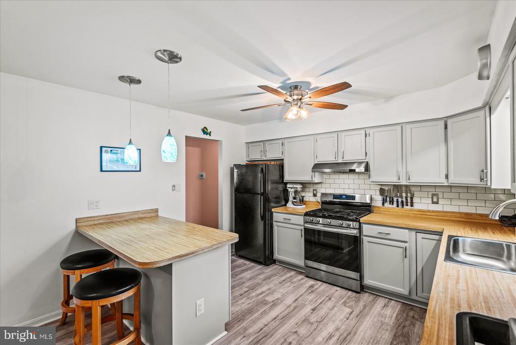 137 SEBASTIAN AVE