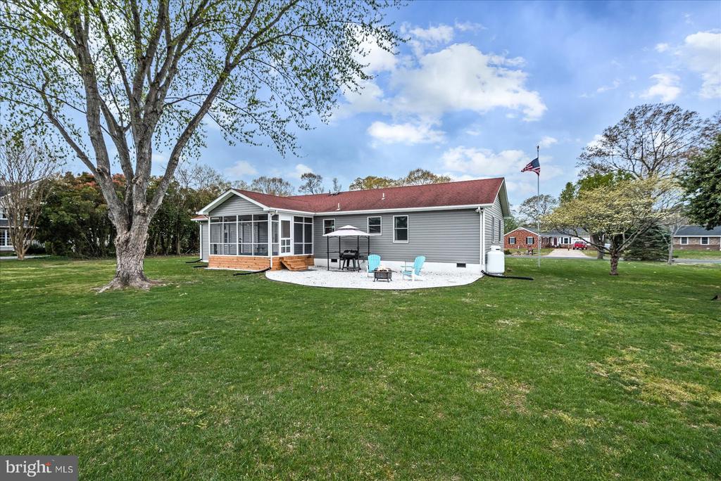137 SEBASTIAN AVE