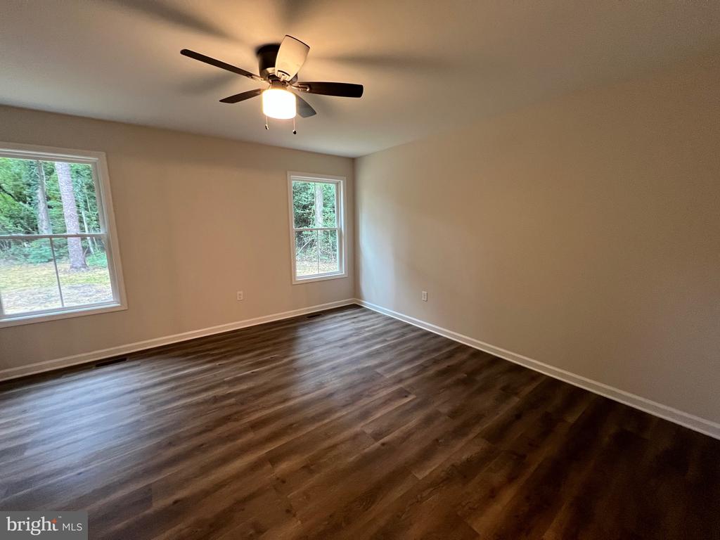 605 SHOREWOOD DRIVE
