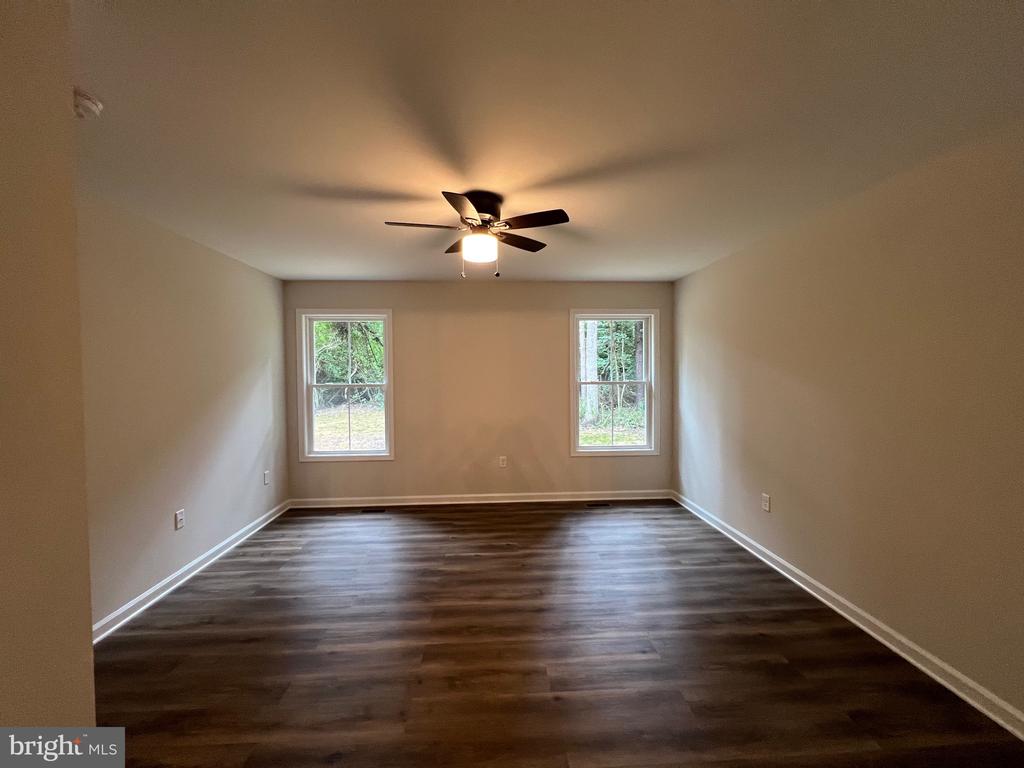 605 SHOREWOOD DRIVE