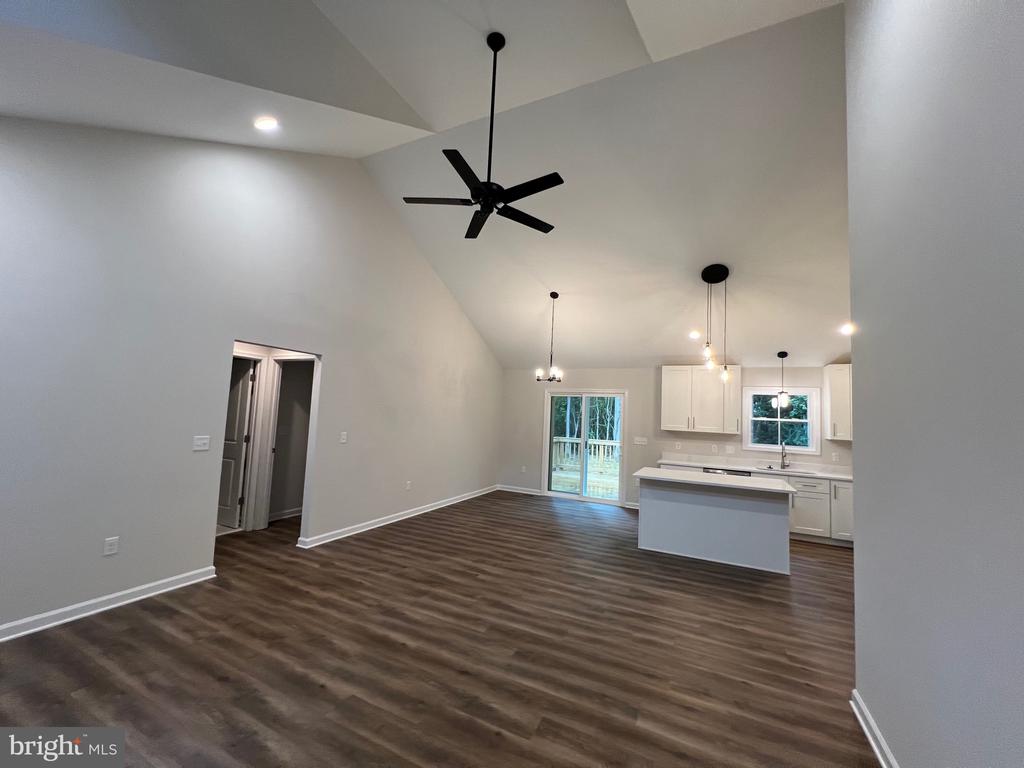 605 SHOREWOOD DRIVE