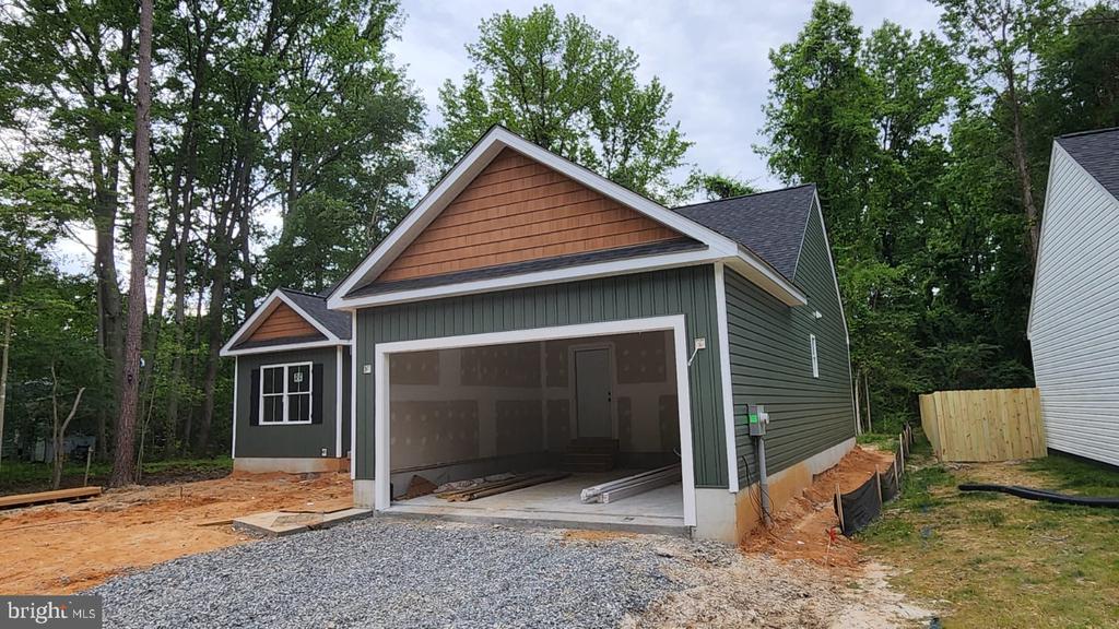605 SHOREWOOD DRIVE