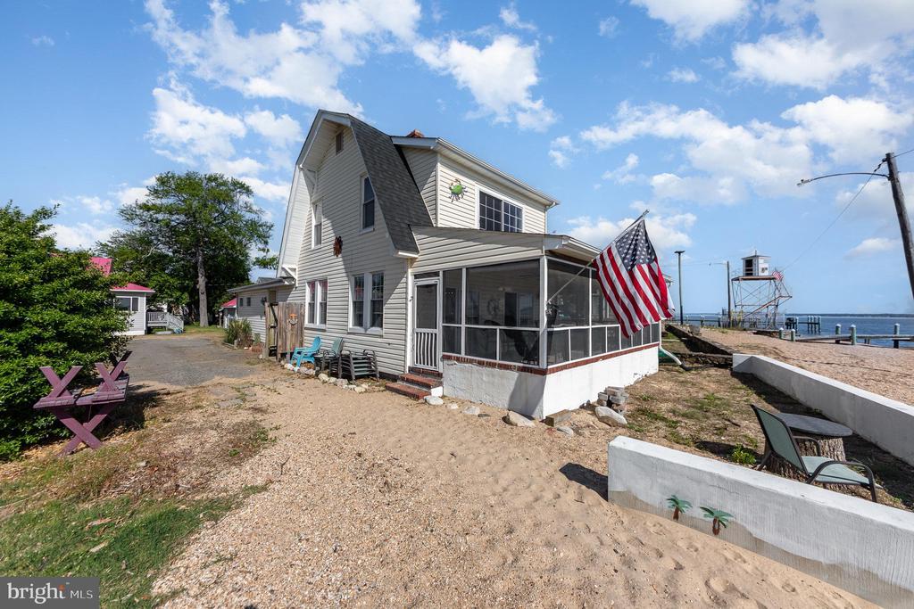 606 POTOMAC RIVER AVENUE